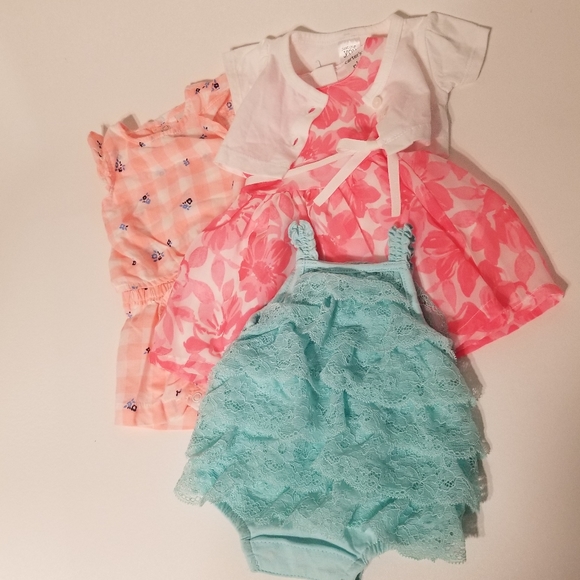 Carter's Other - 🌸 Lot of 3 Newborn outfits!